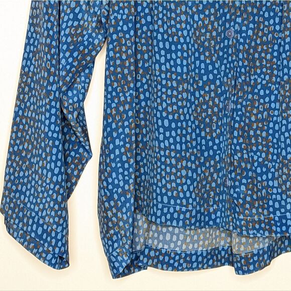 Tucker Flare Sleeve Classic Blouse Celestial Spots in Silk Crepe de Chine - Picture 3 of 8